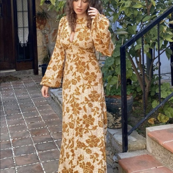 Zara Floral Midi Dress - Picture 3 of 16